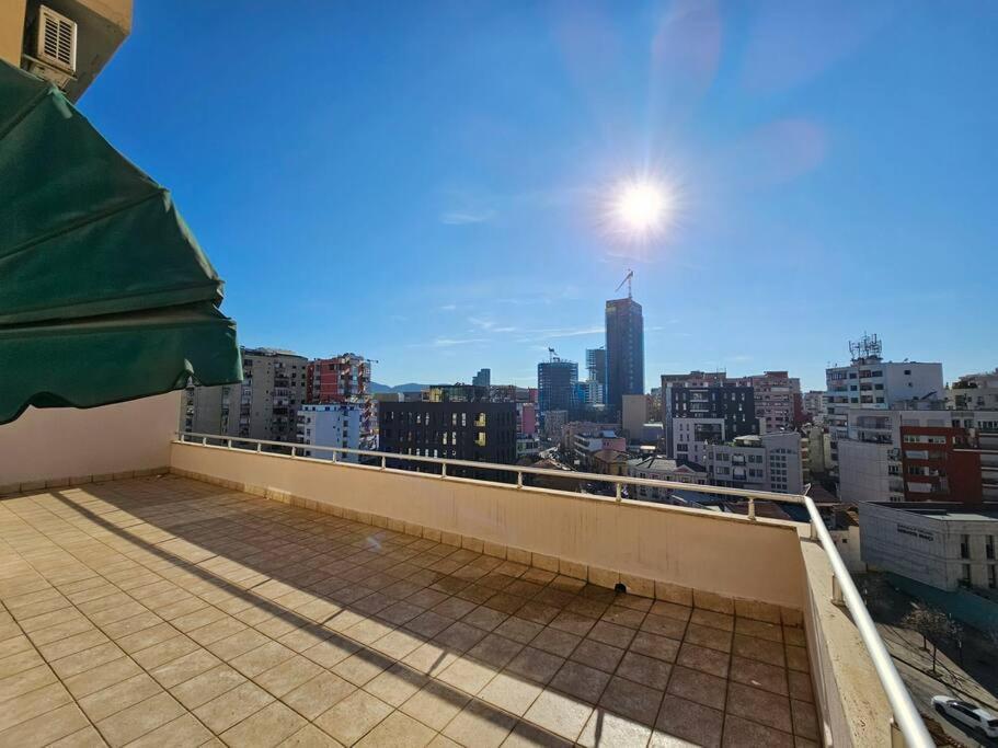 Central Apartment Tirana Esterno foto
