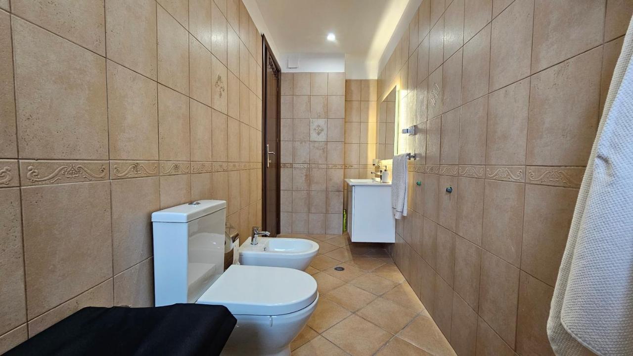 Central Apartment Tirana Esterno foto